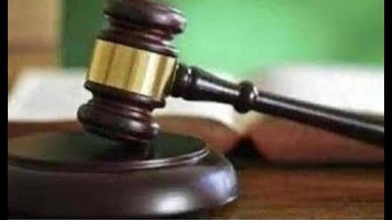 The court suggested that possible suggestions on amendments could include vesting special judges with adequate discretion in exceptional cases. (For Representation)