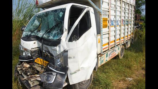 The men were transporting goods from Shahjahanpur to Delhi when the accident occurred around 5.45am near the Masuri flyover, officers said. (Sakib Ali/HT PHOTO)