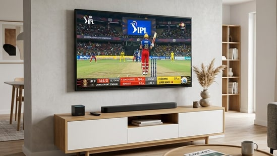 The 2026 awards highlight different priorities, from AI powered picture processing to large screen viewing.