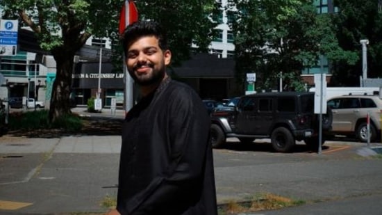 25-year-old quits Microsoft job paying over $200,000 a year to build AI startup alone. Here's why