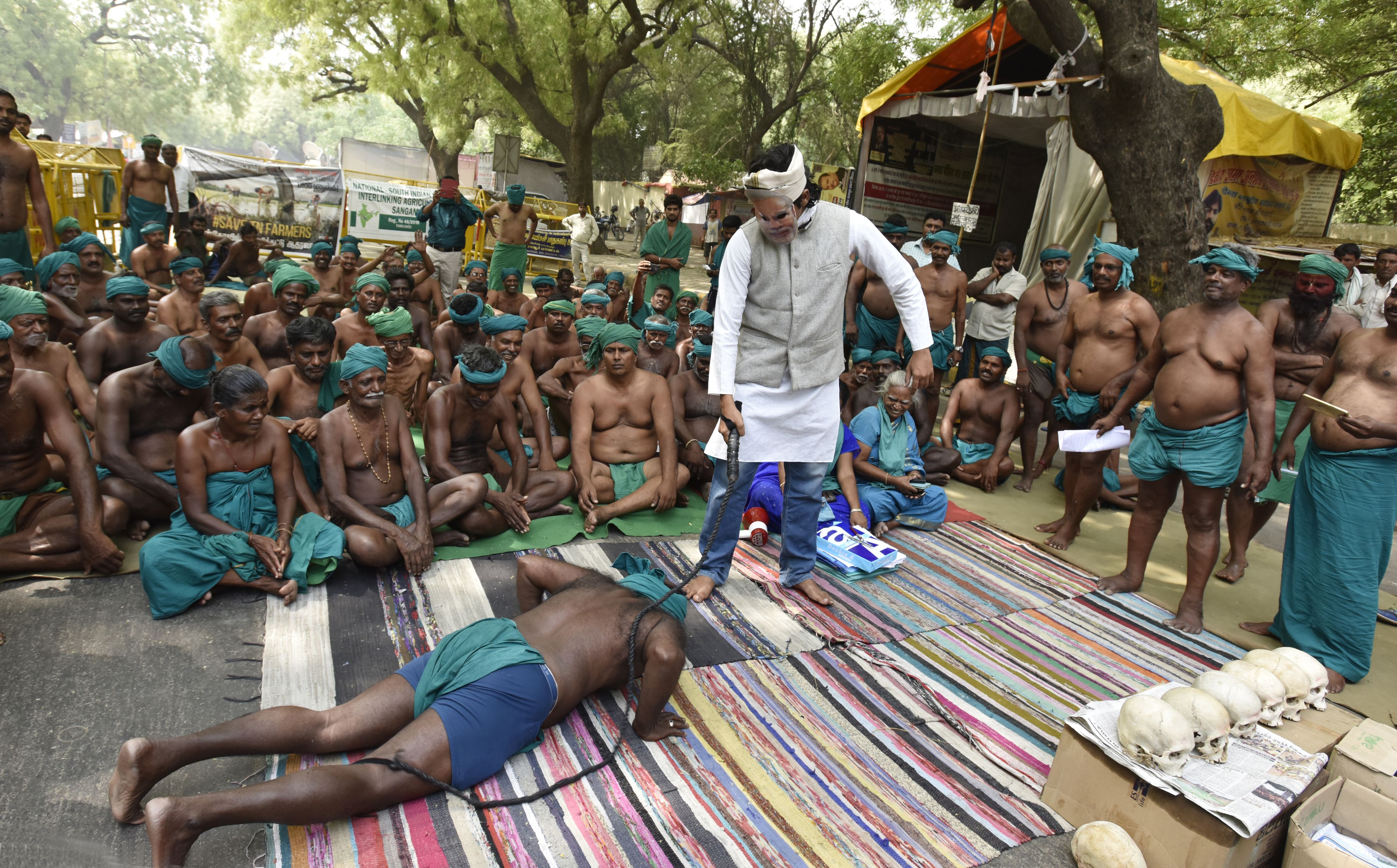 Tamil Nadu farmers at Jantar Mantar during 2017 protest Tamil Nadu farmers at Jantar Mantar during 2017 protest