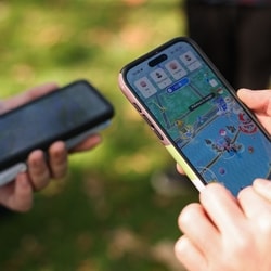 In recent weeks, most smartphone brands have increased the prices of phones that are already on sale, with new phones costing significantly more than their predecessors.