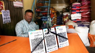 দুর্গাপুজোর সময় ২০০০ টাকার বেশি ইউপিআই পেমেন্টের উপরে নয়া চার্জ বসছে না। (ছবিটি প্রতীকী, সৌজন্যে এএনআই) দুর্গাপুজোর সময় ২০০০ টাকার বেশি ইউপিআই পেমেন্টের উপরে নয়া চার্জ বসছে না। (ছবিটি প্রতীকী, সৌজন্যে এএনআই)
