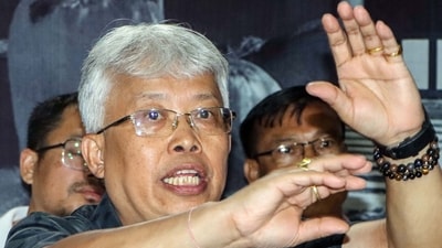 Congress MP Angomcha Bimol Akoijam briefs the media regarding the controversy over his dismissal from Jawaharlal Nehru University (JNU) over an alleged sexual harassment claim by 11 female students, at his residence in Keishamthong, in Imphal on Saturday. (Vishma Ahanthem )