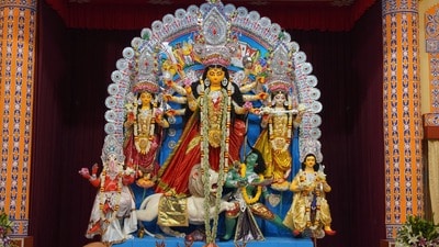 দুর্গাপুজোয় তুঙ্গে থাকবে ভাগ্য! বুধের নক্ষত্রে মঙ্গলের গোচরে লাকি ৫ রাশি। (ছবি সৌজন্যে, ফেসবুক Ramakrishna Math and Ramakrishna Mission, Belur Math) দুর্গাপুজোয় তুঙ্গে থাকবে ভাগ্য! বুধের নক্ষত্রে মঙ্গলের গোচরে লাকি ৫ রাশি। (ছবি সৌজন্যে, ফেসবুক Ramakrishna Math and Ramakrishna Mission, Belur Math)