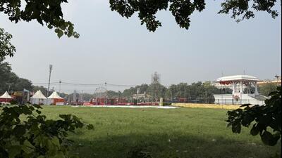 Every year at this time, the maidan hosts both Ramlila and a mela at night. This Tuesday afternoon, a Ferris wheel rises behind red cloth enclosures. (HT Photo) Every year at this time, the maidan hosts both Ramlila and a mela at night. This Tuesday afternoon, a Ferris wheel rises behind red cloth enclosures. (HT Photo)