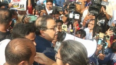 কলকাতায় অনুমতিহীন মমতা বন্দ্যোপাধ্যায়ের মিছিল ঘিরে উত্তেজনা, বিশৃঙ্খলা রুখতে কড়া নির্দেশ মুখ্যমন্ত্রীর (সৌজন্যে এক্স )