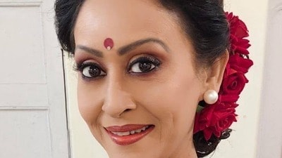 শ্রীময়ীর পর অবশেষে টেলিভিশনের পর্দায় ফিরলেন ইন্দ্রাণী হালদার, কোন চ্যানেলে জানেন?