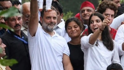 রাহুল গান্ধীর সঙ্গে জন্নত বিষ্ণোই। (ছবি সৌজন্যে কংগ্রেস) রাহুল গান্ধীর সঙ্গে জন্নত বিষ্ণোই। (ছবি সৌজন্যে কংগ্রেস)