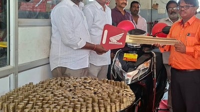 హోండా యాక్టివాతో జోసెఫ్