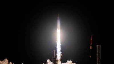 SpaceX Falcon 9 rocket launches from Florida carrying supplies to the ISS. (REUTERS/Philip Scott Andrews     TPX IMAGES OF THE DAY) (REUTERS)