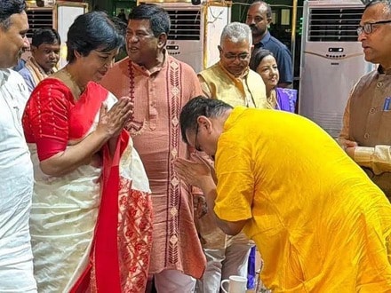 ‘বার বার আসুন, এই বাংলা আপনার!’ লেখিকার সামনে করজোরে মুখ্যমন্ত্রী, শুভেন্দুর সৌজন্যে মুগ্ধ তসলিমা!