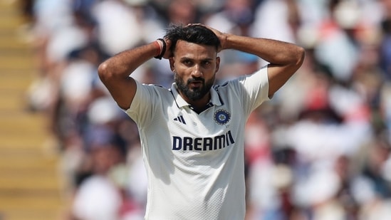 Ranji Trophy Day 3 Updates: Akash Deep strikes after Bengal's lead over Delhi