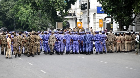Security personnel at Connaught Place in Delhi. (HT_PRINT)