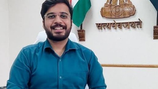 ఏపీ ఐఏఎస్ అధికారి పీడీ వికాస్ మర్మత్