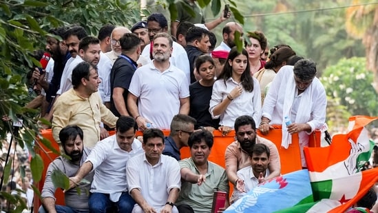  Karnataka CM DK Shivakumar, Congress leaders Rahul Gandhi, Priyanka Gandhi Vadra, Imran Pratapgarhi and Deepender Hooda, RJD leader Tejashwi Yadav, and others INDIA bloc leaders proceed in a bus towards the Supreme Court to file a petition against Special Intensive Revision (SIR) of electoral rolls and alleged poll irregularities during 'March for Democracy', in New Delhi, Monday. 