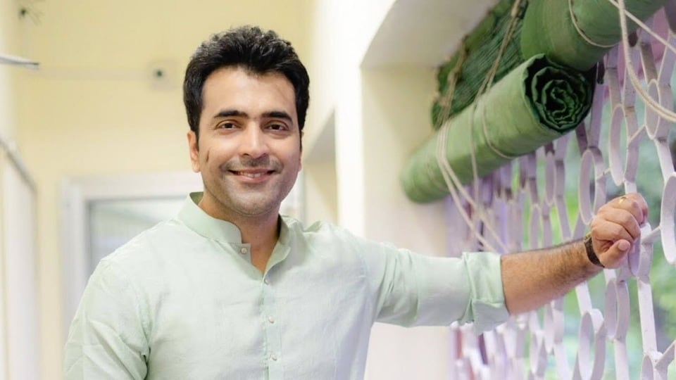 পুজোর আগেই ছোটপর্দায় শরৎচন্দ্রের ‘সব্যসাচী’