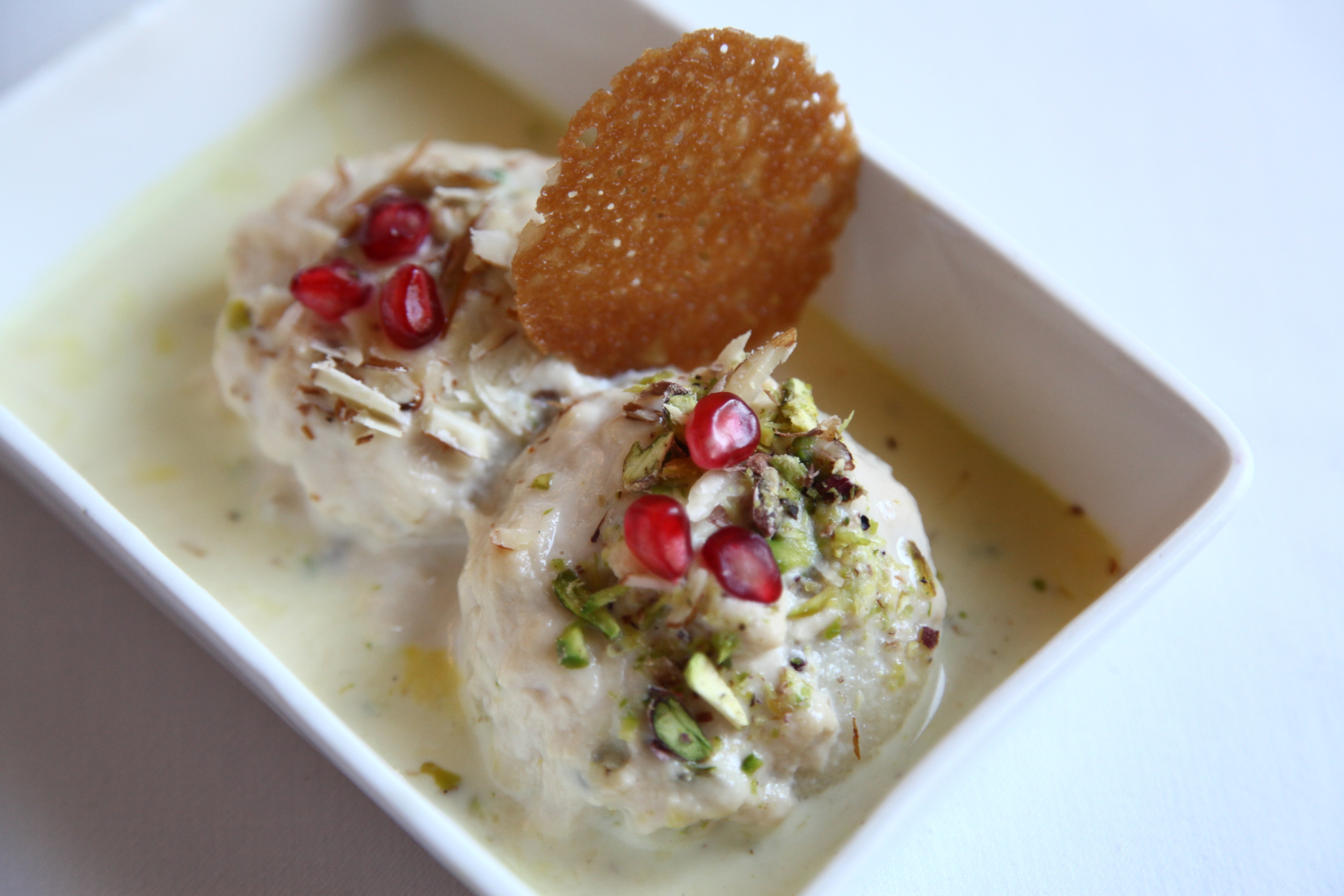 Malai kuttu bhalla made with buckwheat flour.