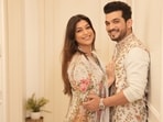 Arjun Bijlani and Neha Swami give clarification after T-shirt row. 