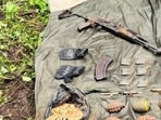 The seized arms and ammunition in Sutharban area of Sawjian sector in Poonch district.