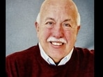 Jimmy Carter began his broadcasting career as a teenager and went on to become a prominent Nashville entertainment correspondent.