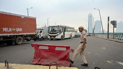 Officials said that the Noida Authority chief executive officer, Krishna Karunesh, has approved this project, paving the way for the work to begin on the underpass. (Sunil Ghosh / Hindustan Times/ Representative) Officials said that the Noida Authority chief executive officer, Krishna Karunesh, has approved this project, paving the way for the work to begin on the underpass. (Sunil Ghosh / Hindustan Times/ Representative)