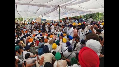 In the video, Singh said, “Please do something, intervene, before it is too late.” (HT) In the video, Singh said, “Please do something, intervene, before it is too late.” (HT)