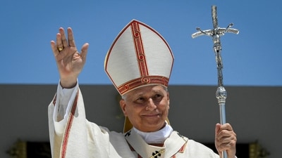 A lobectomy, the procedure performed on Pope Leo on Tuesday, involves removing an entire lobe of the lung. (Simone Risoluti/Vatican Media/­Handout via REUTERS)