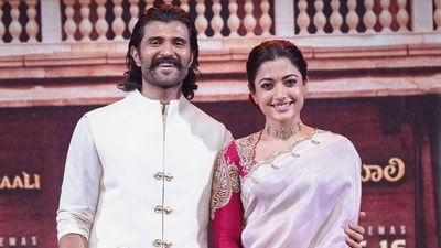 ‘সেই আনন্দের কাছে দুনিয়ার সমস্ত কষ্ট তুচ্ছ’, ৪০০ পরিবারকে দত্তক নিলেন রশ্মিকা, কেন এই উদ্য়োগ? ‘সেই আনন্দের কাছে দুনিয়ার সমস্ত কষ্ট তুচ্ছ’, ৪০০ পরিবারকে দত্তক নিলেন রশ্মিকা, কেন এই উদ্য়োগ?