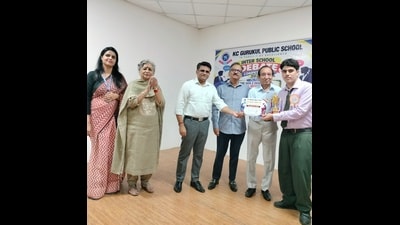 The participants were evaluated on the basis of content, confidence, clarity of thought, relevance, and performance during rebuttal. (HT Photo) The participants were evaluated on the basis of content, confidence, clarity of thought, relevance, and performance during rebuttal. (HT Photo)