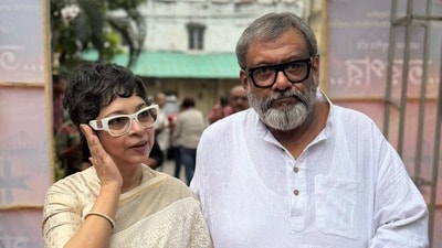 চূর্ণীকে মা সরস্বতীর সঙ্গে তুলনা পাপারাজ্জিদের
