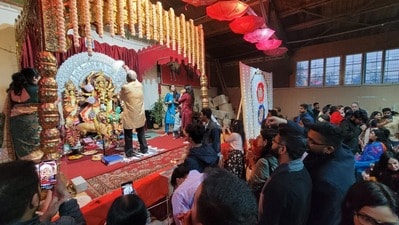 বার্লিনের দুর্গাপুজো ষষ্ঠ বর্ষে পদার্পণ করল। বার্লিনের দুর্গাপুজো ষষ্ঠ বর্ষে পদার্পণ করল।