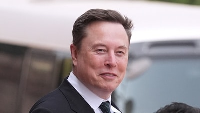 Elon Musk says the US government controls Starshield restrictions after Ukraine reports drone disruptions amid worsening tensions with Washington. (AP Photo/Mark Schiefelbein, File) (AP Photo/Mark Schiefelbein)