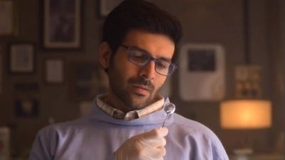 OTT Thriller: హత్యలు చేసే డెంటిస్ట్.. భర్తను చంపడానికి వాడుకొని వదిలేసే అమ్మాయి.. ఓటీటీలో ఈ రొమాంటిక్ థ్రిల్లర్ చూశారా? OTT Thriller: హత్యలు చేసే డెంటిస్ట్.. భర్తను చంపడానికి వాడుకొని వదిలేసే అమ్మాయి.. ఓటీటీలో ఈ రొమాంటిక్ థ్రిల్లర్ చూశారా?