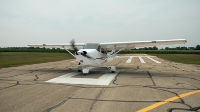 Six people, including a child, died in a Wisconsin plane crash after the pilot reported icing before impact.