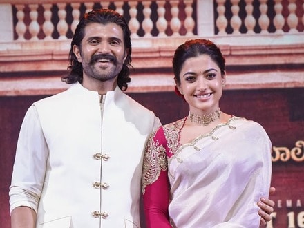‘সেই আনন্দের কাছে দুনিয়ার সমস্ত কষ্ট তুচ্ছ’, ৪০০ পরিবারকে দত্তক নিলেন রশ্মিকা, কেন এই উদ্য়োগ?