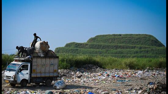 Since July 2025, approximately 59,173.9 metric tonnes of silt was dumped there, the affidavit said. (HT File Photo)