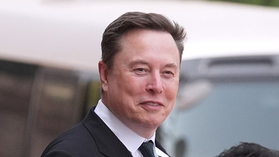 Elon Musk says the US government controls Starshield restrictions after Ukraine reports drone disruptions amid worsening tensions with Washington. (AP Photo/Mark Schiefelbein, File) (AP Photo/Mark Schiefelbein)