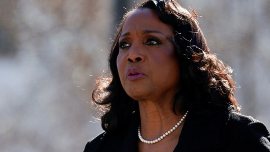Lisa Cook’s lawyer challenges Trump’s latest removal effort, questioning the hearing’s fairness as she remains unavailable on November 5.. REUTERS/Nathan Howard/File Photo
