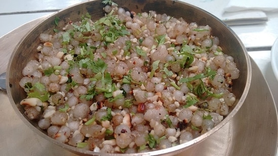 4. Sabudana: It is a carbohydrate-dense food that is permitted in Navratri fasting.
