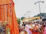 CM Yogi Adityanath unveiled a statue of freedom fighter Mahashay Masuriyadin Pasi in his birthplace, Prayagraj, on Thursday. (ANI)