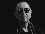 David Surkamp, Pavlov’s Dog rock singer and frontman, dies at 73 as band confirms his death; cause remains undisclosed.