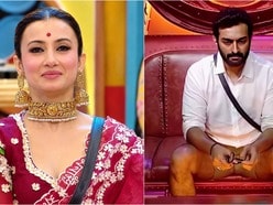 জীতু কমলকে 'খুনি' আক্রমণ মনামীর মায়েক। 