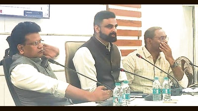 A meeting was chaired by district collector Jitendra Dudi (C) on Thursday to plan the judicious use of available reserves and ensure drinking water security. (HT PHOTO) A meeting was chaired by district collector Jitendra Dudi (C) on Thursday to plan the judicious use of available reserves and ensure drinking water security. (HT PHOTO)