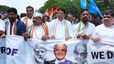 సీఈసీ రాజీనామా డిమాండ్ చేస్తూ ఇటీవల నిరసన ర్యాలీ నిర్వహించిన కాంగ్రెస్ నేతలు (MOHAMMED ALEEMUDDIN) సీఈసీ రాజీనామా డిమాండ్ చేస్తూ ఇటీవల నిరసన ర్యాలీ నిర్వహించిన కాంగ్రెస్ నేతలు (MOHAMMED ALEEMUDDIN)