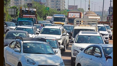Commuters stranded as blockades disrupt traffic across Tricity. (Sant Arora/HT)