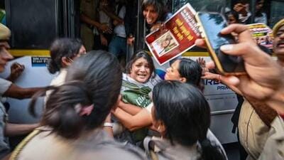 The Supreme Court took up the case of the woman journalist while issuing notice on a petition filed by the Network of Women in Media, India (NWMI) The Supreme Court took up the case of the woman journalist while issuing notice on a petition filed by the Network of Women in Media, India (NWMI)