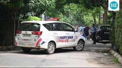 Vehicle owners must refrain from bending number plates, altering registration numbers, affixing unauthorised stickers or covering plates in a manner that obstructs the visibility of registration details, police said. (HT File) Vehicle owners must refrain from bending number plates, altering registration numbers, affixing unauthorised stickers or covering plates in a manner that obstructs the visibility of registration details, police said. (HT File)