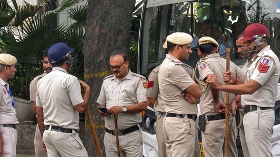 Delhi Police arrested German national Poonam Jezler for allegedly scamming a man of <span class='webrupee'>₹</span>60 lakh.