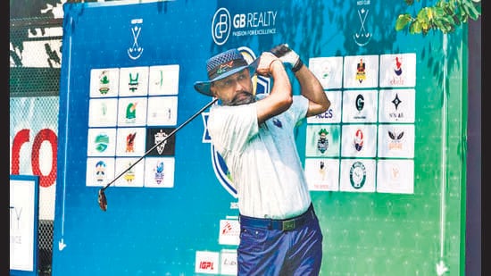Dr Ravi Sher Toor of the GB Legends in action at the Chandigarh Golf Club on Thursday. (HT Photo)